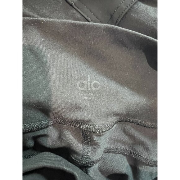 ALO Yoga High Waist Cargo Leggings in Black - Picture 8 of 8